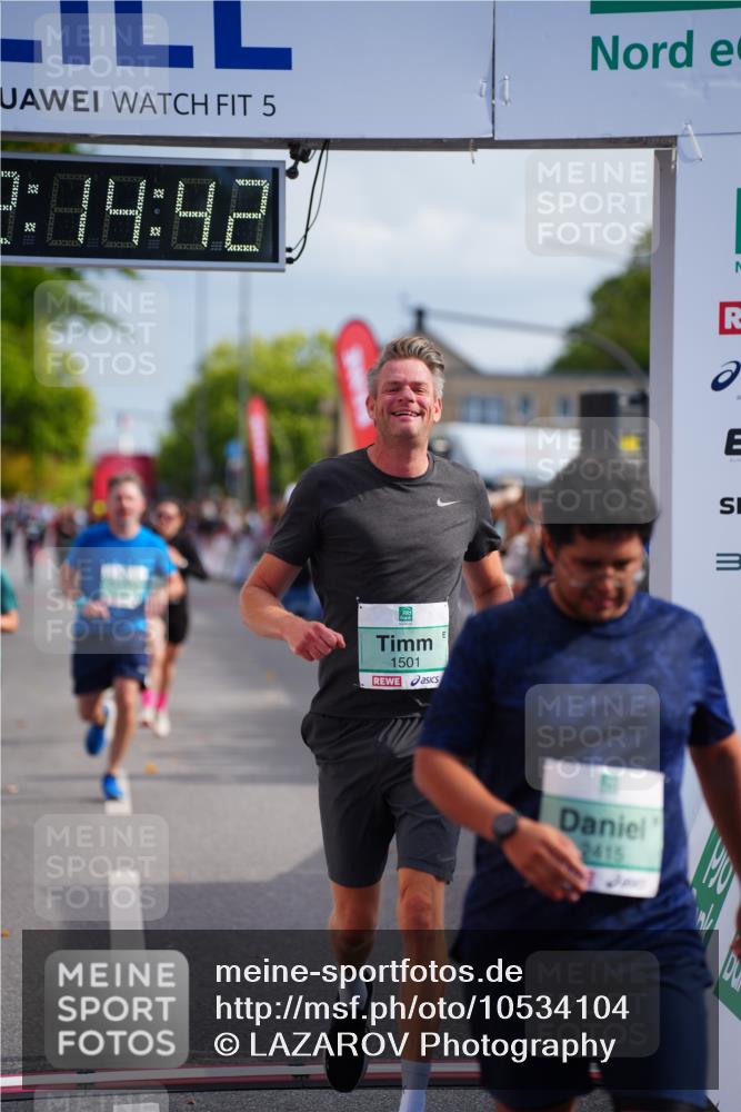 20.09.2026 - PSD Bank Halbmarathon LAZAROV Photography http://msf.ph/oto/10534104 20.09.2026 12:14:42 Ziel 1501, 1646, 1703, 2259, 2415, 3126, 3498, 3946 meine-sportfotos.de