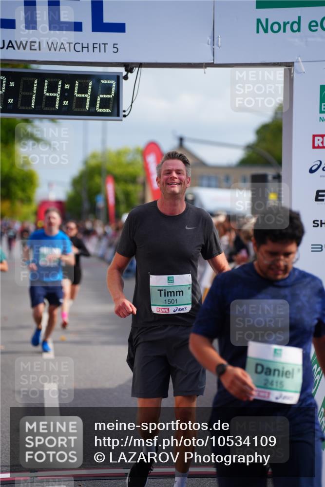20.09.2026 - PSD Bank Halbmarathon LAZAROV Photography http://msf.ph/oto/10534109 20.09.2026 12:14:42 Ziel 1501, 1646, 1703, 2259, 2415, 3126, 3498, 3946 meine-sportfotos.de