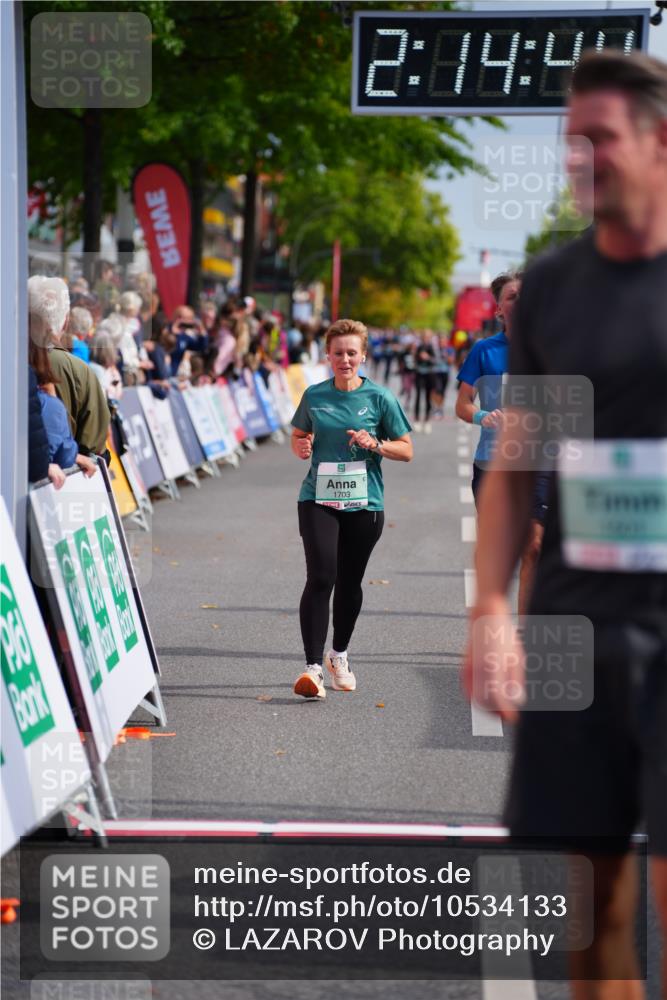 20.09.2026 - PSD Bank Halbmarathon LAZAROV Photography http://msf.ph/oto/10534133 20.09.2026 12:14:43 Ziel 1501, 1646, 1703, 2259, 2415, 3126, 3498, 3946 meine-sportfotos.de