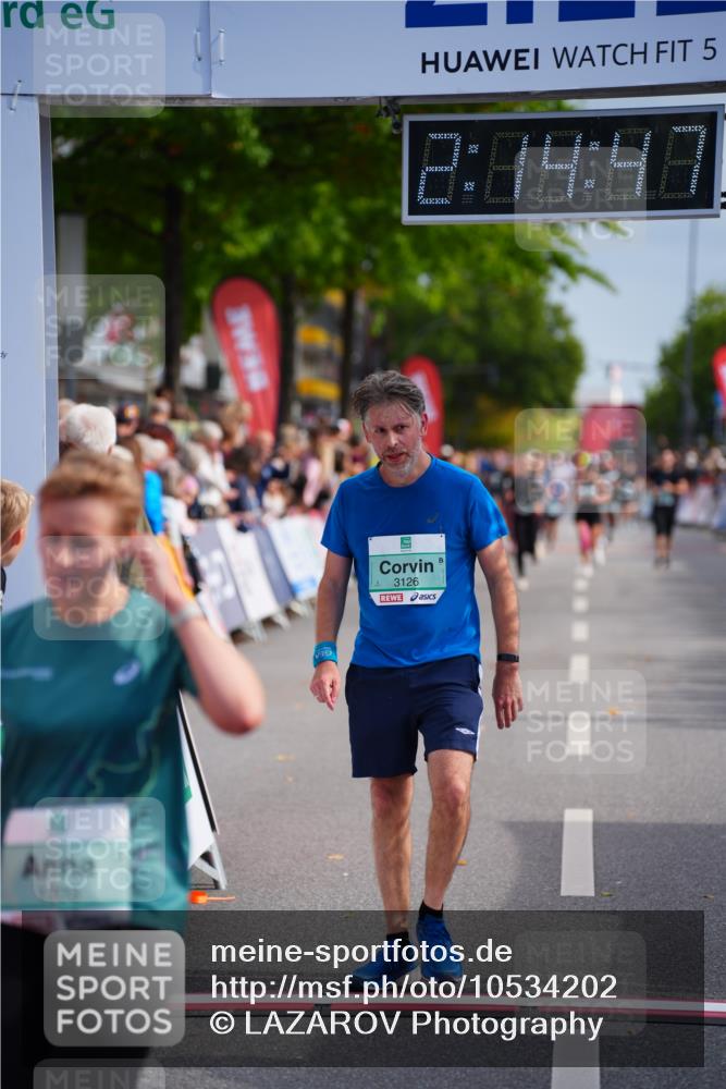20.09.2026 - PSD Bank Halbmarathon LAZAROV Photography http://msf.ph/oto/10534202 20.09.2026 12:14:46 Ziel 1501, 1703, 2259, 2415, 3126, 3498 meine-sportfotos.de