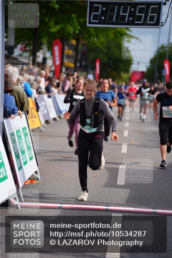 20.09.2026 - PSD Bank Halbmarathon LAZAROV Photography http://msf.ph/oto/10534287 20.09.2026 12:14:55 Ziel 1776, 2700, 3470, 3499 meine-sportfotos.de