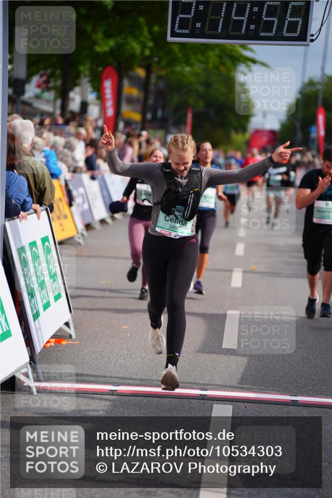 20.09.2026 - PSD Bank Halbmarathon LAZAROV Photography http://msf.ph/oto/10534303 20.09.2026 12:14:55 Ziel 1776, 2700, 3470, 3499 meine-sportfotos.de