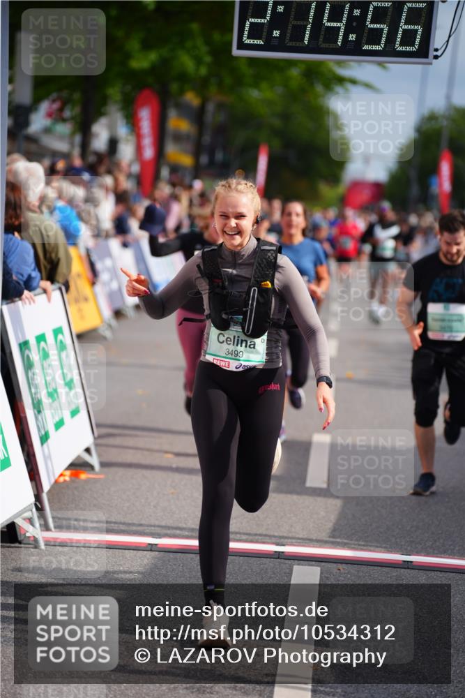 20.09.2026 - PSD Bank Halbmarathon LAZAROV Photography http://msf.ph/oto/10534312 20.09.2026 12:14:56 Ziel 1626, 1776, 2700, 3282, 3470, 3499 meine-sportfotos.de