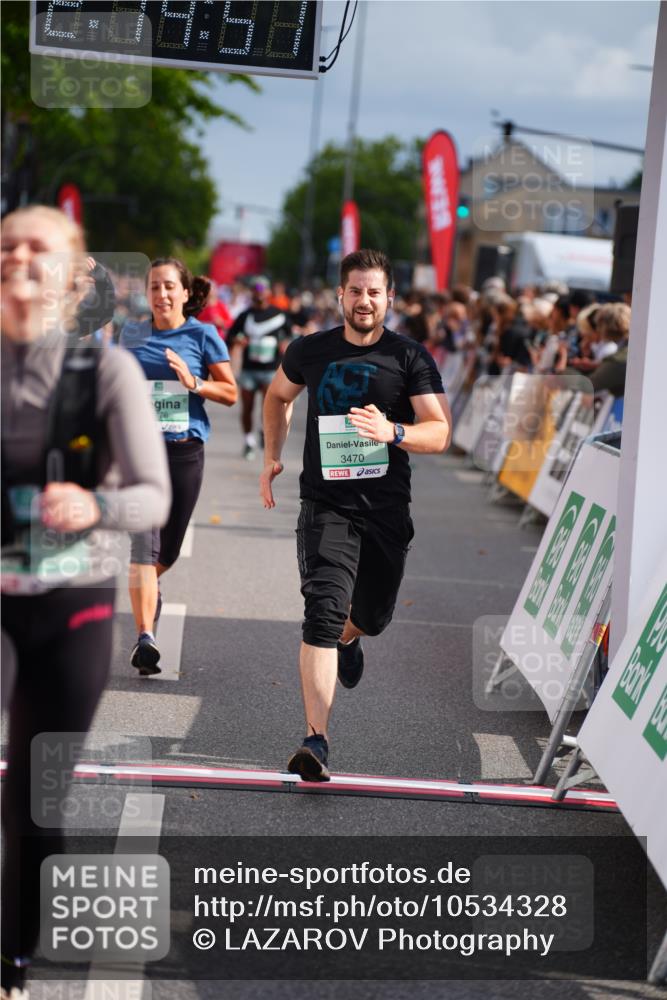 20.09.2026 - PSD Bank Halbmarathon LAZAROV Photography http://msf.ph/oto/10534328 20.09.2026 12:14:56 Ziel 1626, 1776, 2700, 3282, 3470, 3499 meine-sportfotos.de