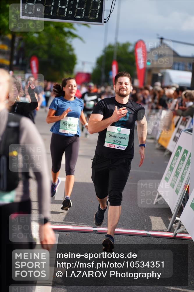 20.09.2026 - PSD Bank Halbmarathon LAZAROV Photography http://msf.ph/oto/10534351 20.09.2026 12:14:57 Ziel 1626, 1776, 2700, 3282, 3470, 3499 meine-sportfotos.de