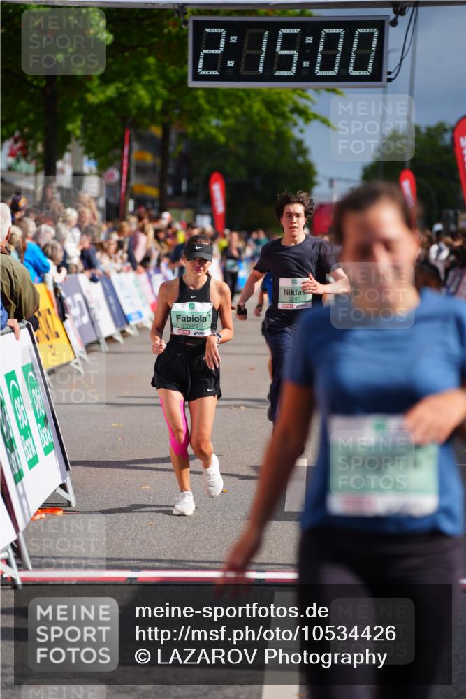 20.09.2026 - PSD Bank Halbmarathon LAZAROV Photography http://msf.ph/oto/10534426 20.09.2026 12:14:59 Ziel 1626, 1776, 1910, 2700, 3282, 3456, 3470, 3499 meine-sportfotos.de
