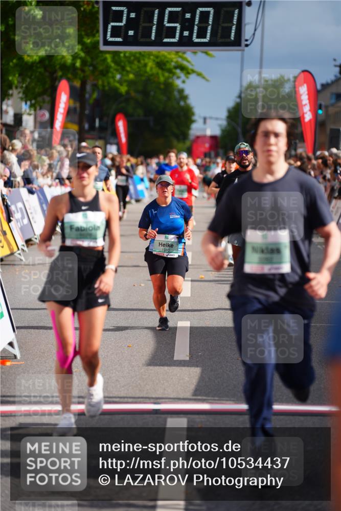 20.09.2026 - PSD Bank Halbmarathon LAZAROV Photography http://msf.ph/oto/10534437 20.09.2026 12:15:01 Ziel 1626, 1776, 1910, 2634, 2700, 3282, 3403, 3456, 3470, 3499 meine-sportfotos.de