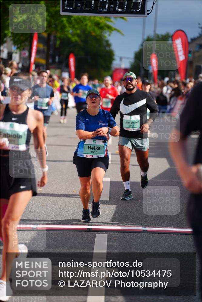 20.09.2026 - PSD Bank Halbmarathon LAZAROV Photography http://msf.ph/oto/10534475 20.09.2026 12:15:02 Ziel 1626, 1776, 1910, 2523, 2634, 2700, 3282, 3403, 3456, 3470, 3499 meine-sportfotos.de