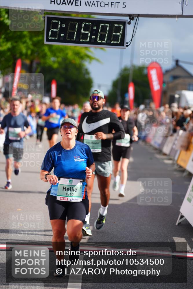 20.09.2026 - PSD Bank Halbmarathon LAZAROV Photography http://msf.ph/oto/10534500 20.09.2026 12:15:03 Ziel 1626, 1776, 1910, 2116, 2523, 2634, 2700, 3282, 3403, 3456, 3470, 3499 meine-sportfotos.de