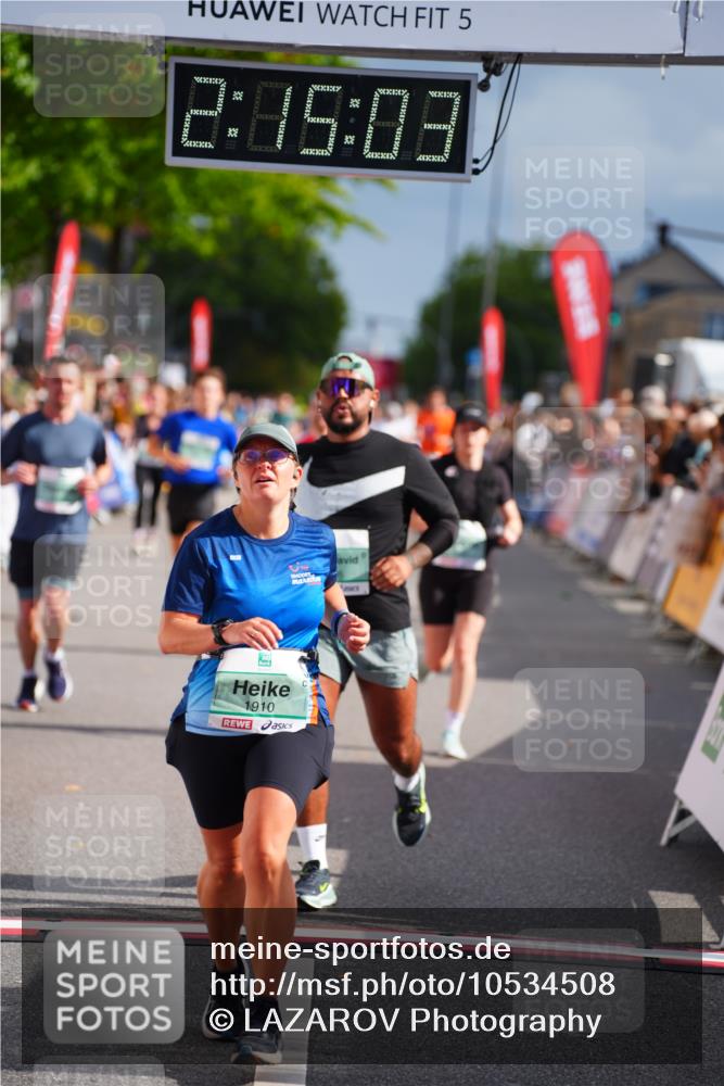 20.09.2026 - PSD Bank Halbmarathon LAZAROV Photography http://msf.ph/oto/10534508 20.09.2026 12:15:03 Ziel 1626, 1776, 1910, 2116, 2523, 2634, 2700, 3282, 3403, 3456, 3470, 3499 meine-sportfotos.de