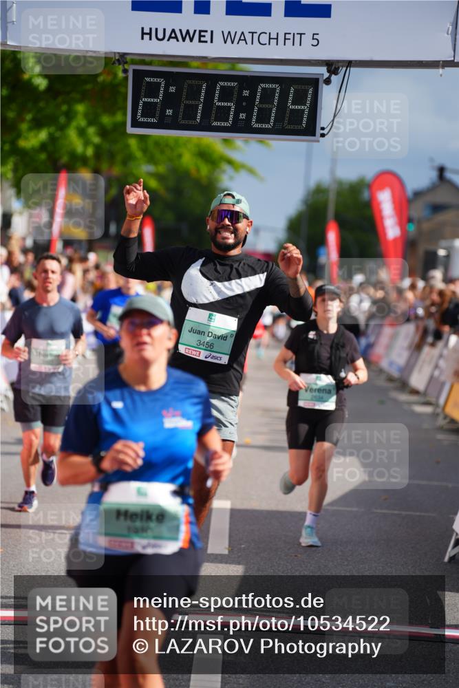 20.09.2026 - PSD Bank Halbmarathon LAZAROV Photography http://msf.ph/oto/10534522 20.09.2026 12:15:04 Ziel 1626, 1776, 1910, 2116, 2523, 2634, 2700, 3282, 3403, 3456, 3470, 4079 meine-sportfotos.de