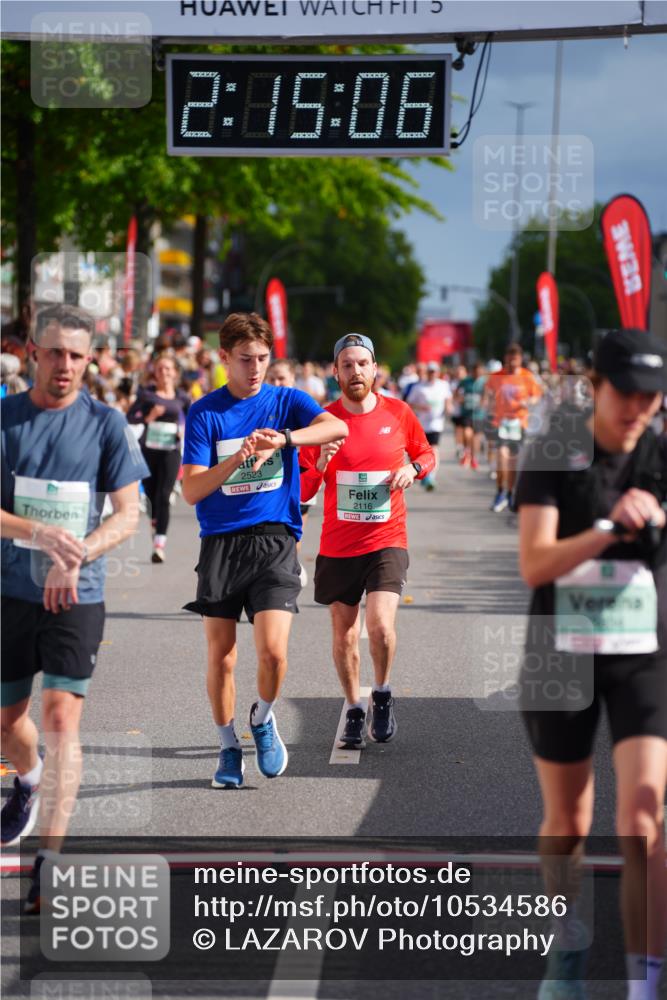 20.09.2026 - PSD Bank Halbmarathon LAZAROV Photography http://msf.ph/oto/10534586 20.09.2026 12:15:05 Ziel 1626, 1776, 1910, 2116, 2523, 2634, 2700, 3282, 3403, 3456, 3470, 4079 meine-sportfotos.de