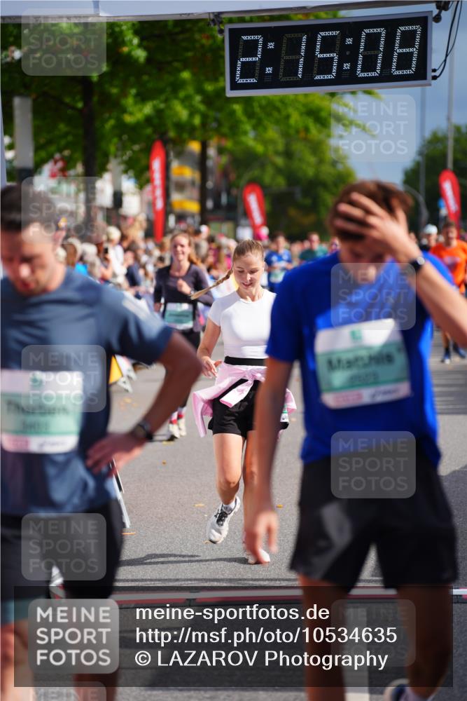 20.09.2026 - PSD Bank Halbmarathon LAZAROV Photography http://msf.ph/oto/10534635 20.09.2026 12:15:08 Ziel 1626, 1910, 2116, 2523, 2634, 2655, 3282, 3403, 3456, 4079 meine-sportfotos.de