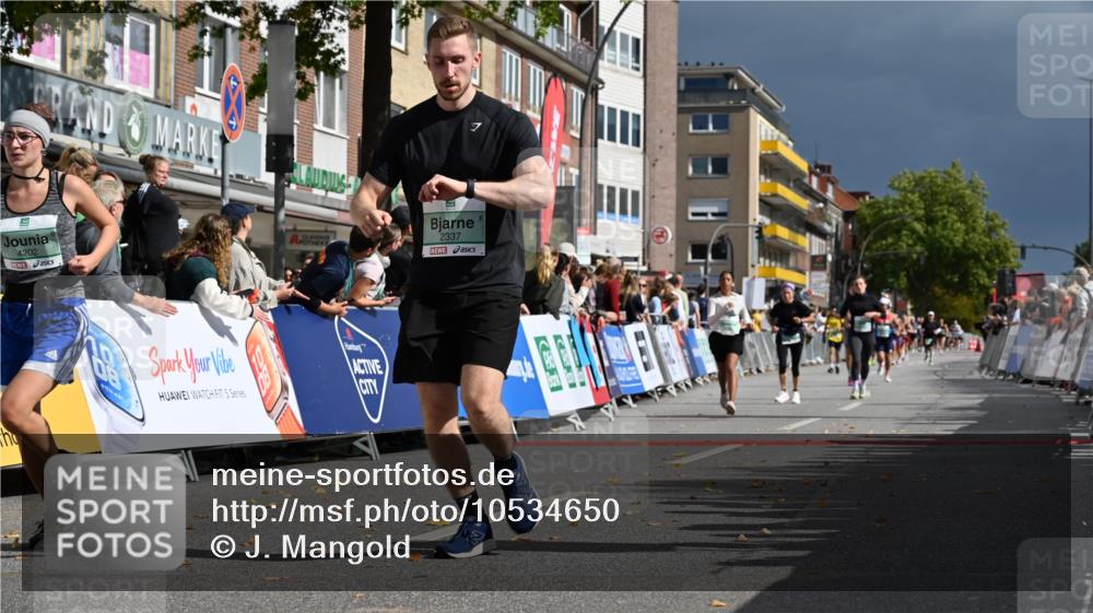 20.09.2026 - PSD Bank Halbmarathon J. Mangold http://msf.ph/oto/10534650 20.09.2026 12:22:56 Ziel 2337, 2916, 4202, 4271, 4284 meine-sportfotos.de