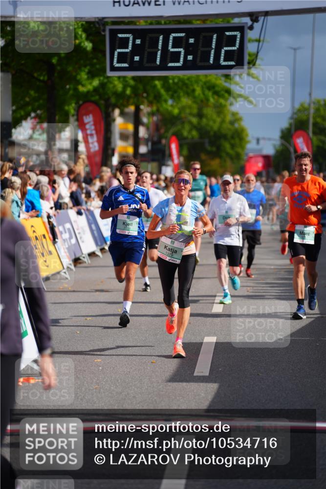 20.09.2026 - PSD Bank Halbmarathon LAZAROV Photography http://msf.ph/oto/10534716 20.09.2026 12:15:12 Ziel 1379, 2116, 2348, 2523, 2634, 2655, 2861, 3056, 3118, 3403, 3723, 4079 meine-sportfotos.de