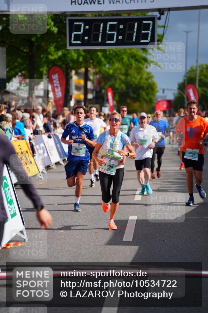 20.09.2026 - PSD Bank Halbmarathon LAZAROV Photography http://msf.ph/oto/10534722 20.09.2026 12:15:12 Ziel 1379, 2116, 2348, 2523, 2634, 2655, 2861, 3056, 3118, 3403, 3723, 4079 meine-sportfotos.de