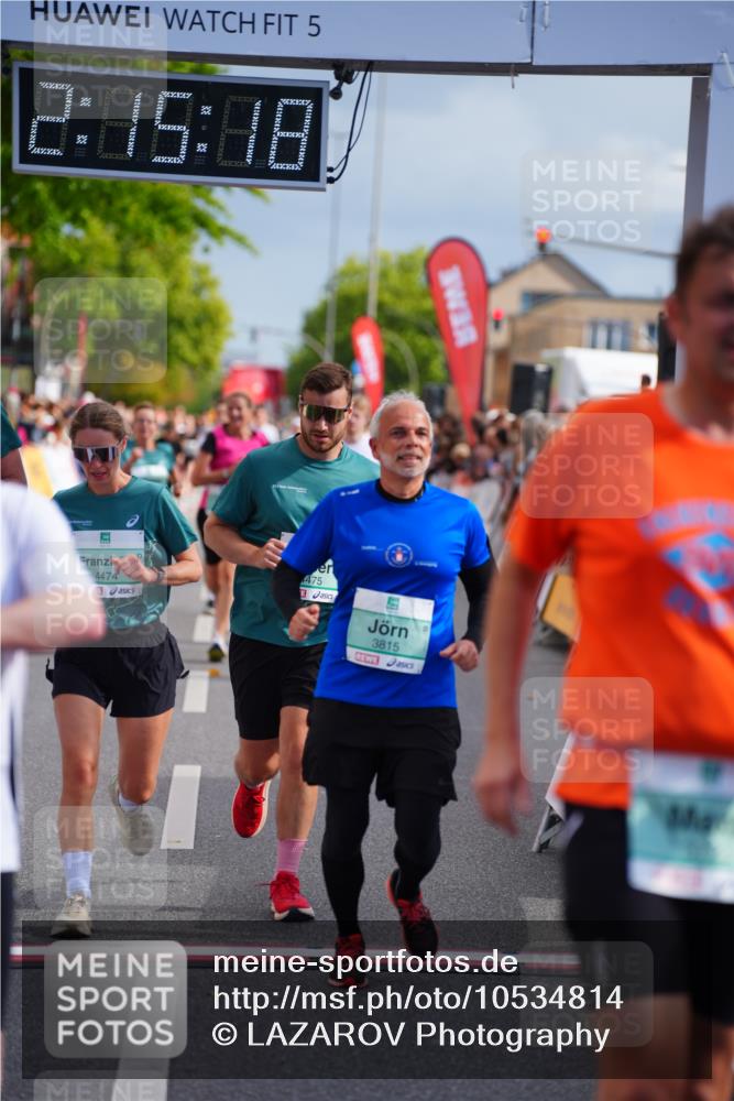 20.09.2026 - PSD Bank Halbmarathon LAZAROV Photography http://msf.ph/oto/10534814 20.09.2026 12:15:17 Ziel 1379, 2348, 2655, 2831, 2861, 3031, 3056, 3118, 3723, 3815, 4473, 4474, 4475 meine-sportfotos.de