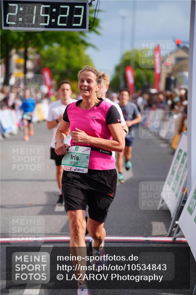 20.09.2026 - PSD Bank Halbmarathon LAZAROV Photography http://msf.ph/oto/10534843 20.09.2026 12:15:22 Ziel 2288, 2303, 2348, 2761, 2831, 2861, 3031, 3056, 3118, 3723, 3815, 4473, 4474, 4475 meine-sportfotos.de