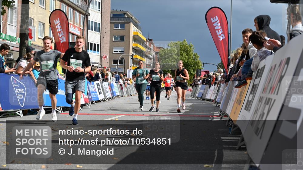 20.09.2026 - PSD Bank Halbmarathon J. Mangold http://msf.ph/oto/10534851 20.09.2026 12:23:25 Ziel 1324, 1513, 1884, 1917, 1918, 2384, 2414, 2624, 3650, 3978, 4517 meine-sportfotos.de