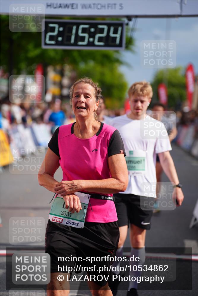 20.09.2026 - PSD Bank Halbmarathon LAZAROV Photography http://msf.ph/oto/10534862 20.09.2026 12:15:23 Ziel 2288, 2303, 2761, 2831, 2861, 3031, 3056, 3723, 3815, 4473, 4474, 4475 meine-sportfotos.de