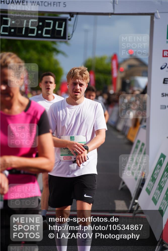 20.09.2026 - PSD Bank Halbmarathon LAZAROV Photography http://msf.ph/oto/10534867 20.09.2026 12:15:24 Ziel 2288, 2303, 2761, 2831, 3031, 3815, 4473, 4474, 4475, 4677 meine-sportfotos.de