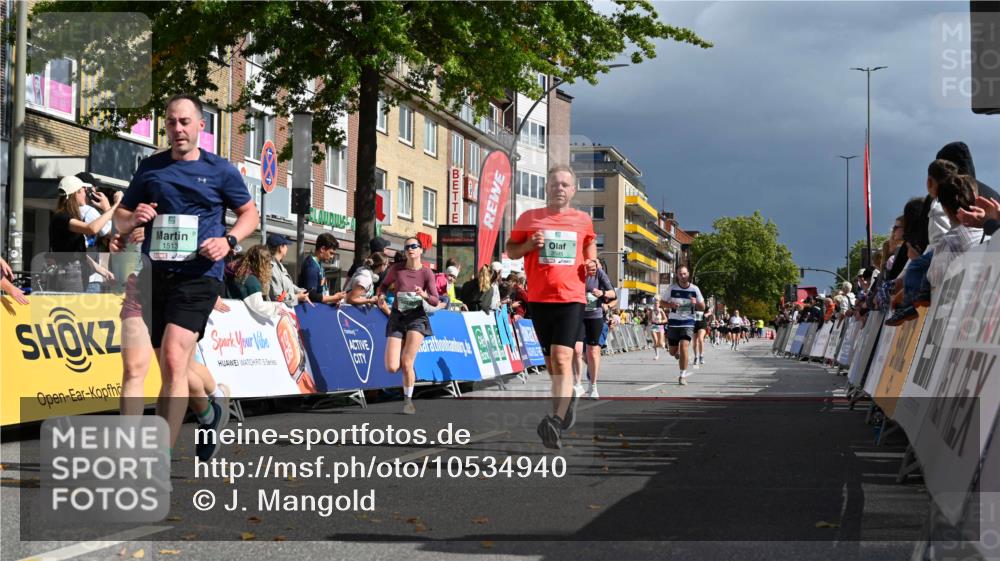 20.09.2026 - PSD Bank Halbmarathon J. Mangold http://msf.ph/oto/10534940 20.09.2026 12:23:33 Ziel 1513, 1884, 1917, 1918, 1987, 2150, 2257, 2384, 2414, 2483, 2897, 3595, 4517 meine-sportfotos.de