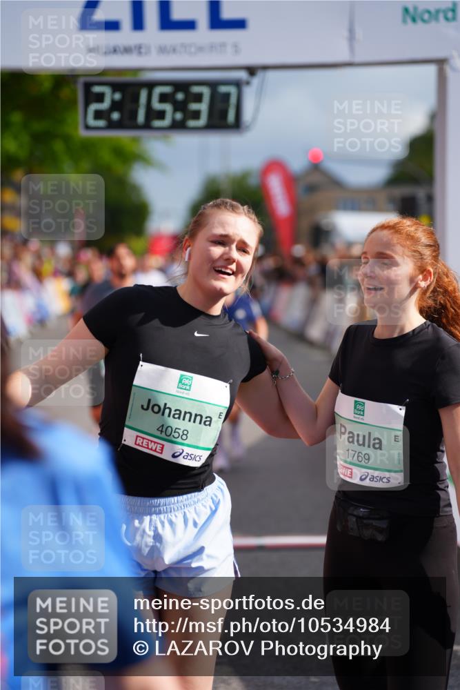 20.09.2026 - PSD Bank Halbmarathon LAZAROV Photography http://msf.ph/oto/10534984 20.09.2026 12:15:37 Ziel 1069, 1516, 1529, 1769, 2800, 3276, 3277, 3553, 3568, 4058, 4673 meine-sportfotos.de
