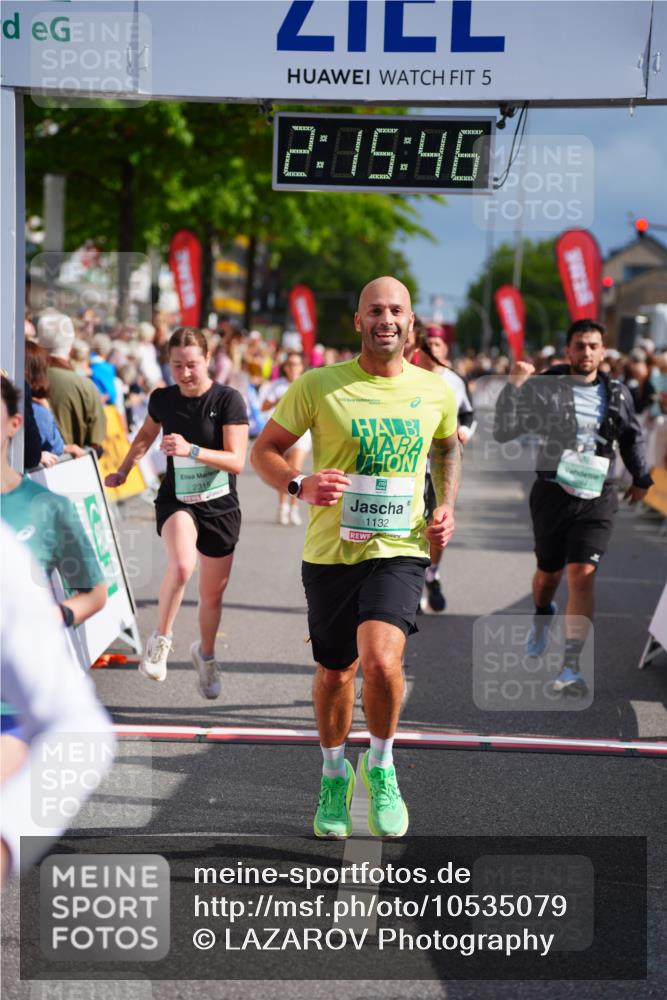 20.09.2026 - PSD Bank Halbmarathon LAZAROV Photography http://msf.ph/oto/10535079 20.09.2026 12:15:45 Ziel 1084, 1132, 1357, 2315, 3010, 3011, 3101, 3202, 3276, 3277, 3367 meine-sportfotos.de