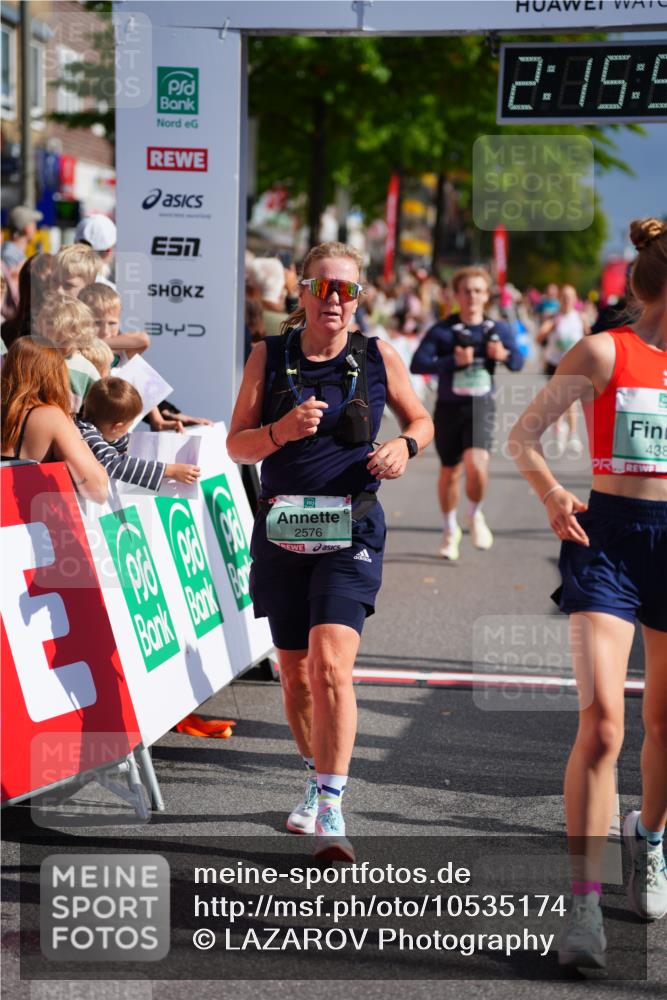 20.09.2026 - PSD Bank Halbmarathon LAZAROV Photography http://msf.ph/oto/10535174 20.09.2026 12:15:54 Ziel 1084, 1201, 2316, 2576, 3101, 3202, 4381, 4382, 4548, 4606 meine-sportfotos.de