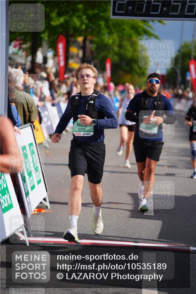 20.09.2026 - PSD Bank Halbmarathon LAZAROV Photography http://msf.ph/oto/10535189 20.09.2026 12:15:55 Ziel 1201, 2316, 2576, 3101, 3202, 4381, 4382, 4548, 4606 meine-sportfotos.de