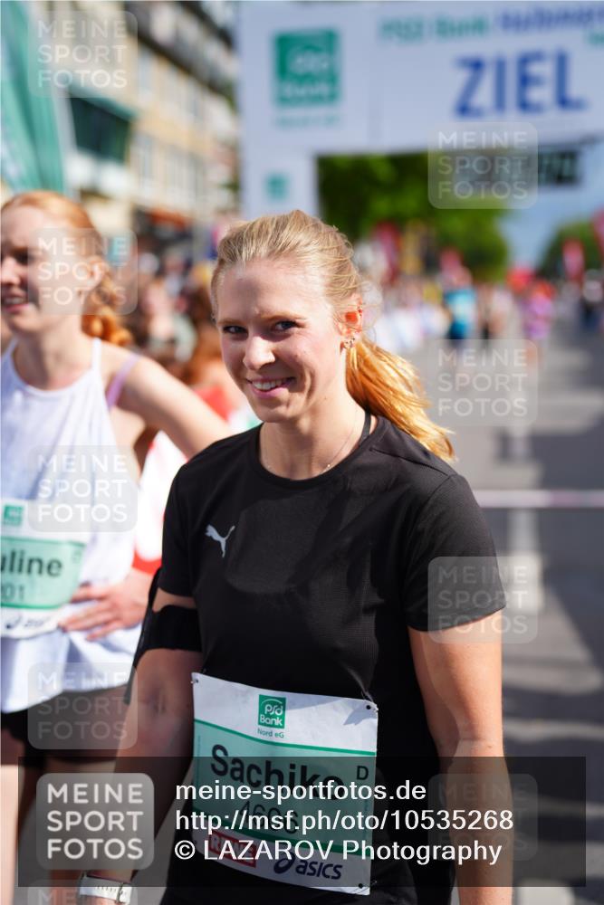 20.09.2026 - PSD Bank Halbmarathon LAZAROV Photography http://msf.ph/oto/10535268 20.09.2026 12:16:03 Ziel 1201, 1992, 2316, 4536, 4548, 4606 meine-sportfotos.de