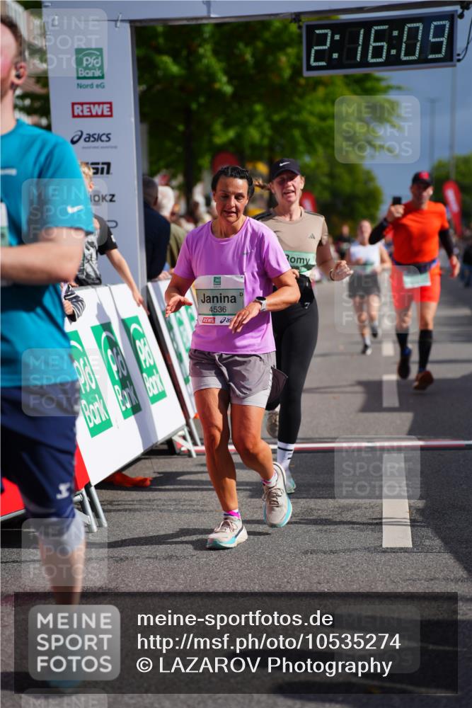 20.09.2026 - PSD Bank Halbmarathon LAZAROV Photography http://msf.ph/oto/10535274 20.09.2026 12:16:08 Ziel 1992, 2989, 3850, 4536, 4782 meine-sportfotos.de