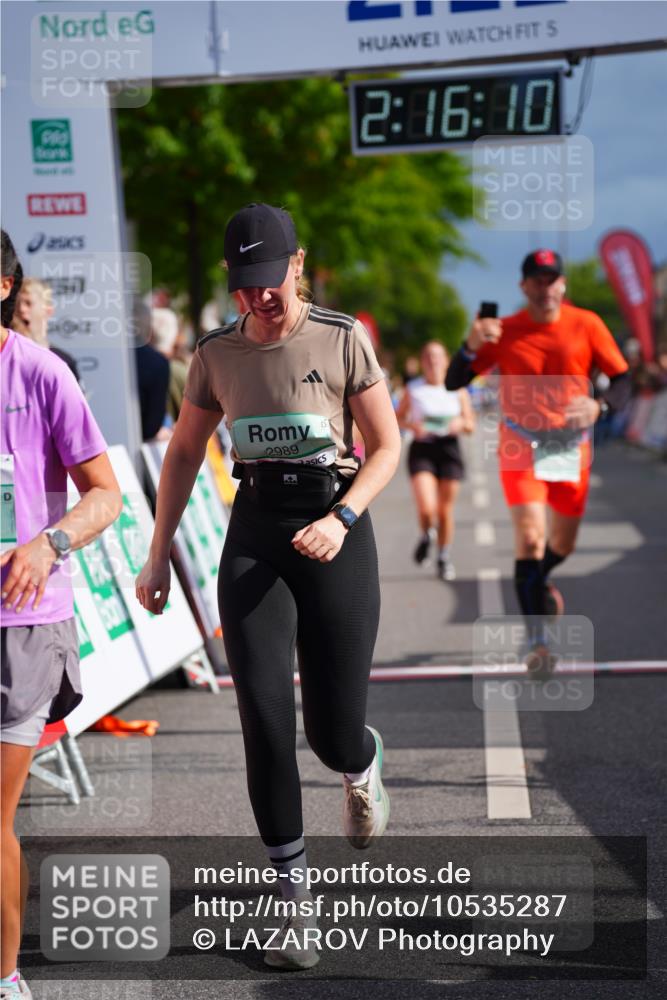 20.09.2026 - PSD Bank Halbmarathon LAZAROV Photography http://msf.ph/oto/10535287 20.09.2026 12:16:10 Ziel 1992, 2989, 3850, 4536, 4782 meine-sportfotos.de
