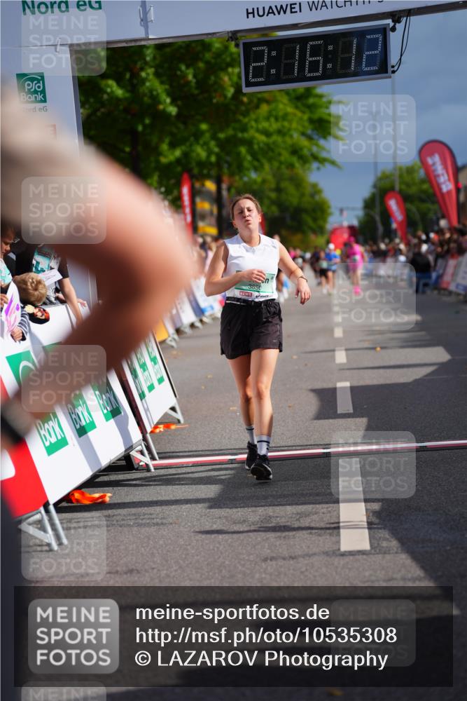 20.09.2026 - PSD Bank Halbmarathon LAZAROV Photography http://msf.ph/oto/10535308 20.09.2026 12:16:12 Ziel 1992, 2989, 3850, 4536, 4782 meine-sportfotos.de