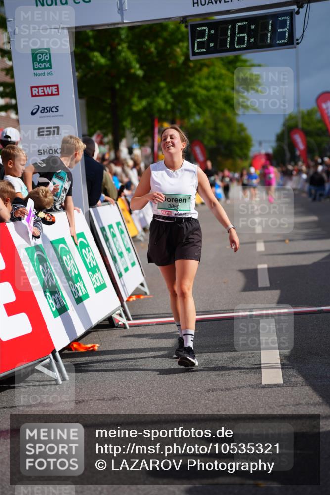 20.09.2026 - PSD Bank Halbmarathon LAZAROV Photography http://msf.ph/oto/10535321 20.09.2026 12:16:13 Ziel 1992, 2989, 3850, 4536, 4592, 4782 meine-sportfotos.de
