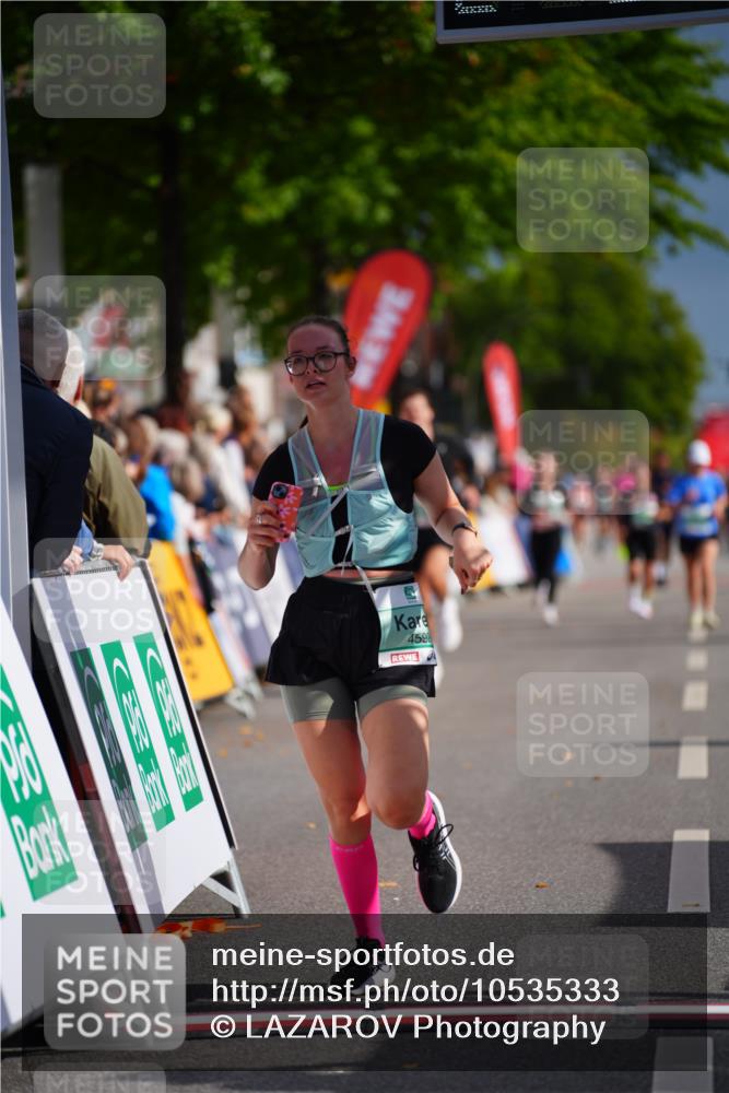 20.09.2026 - PSD Bank Halbmarathon LAZAROV Photography http://msf.ph/oto/10535333 20.09.2026 12:16:17 Ziel 1817, 3850, 4592, 4782 meine-sportfotos.de