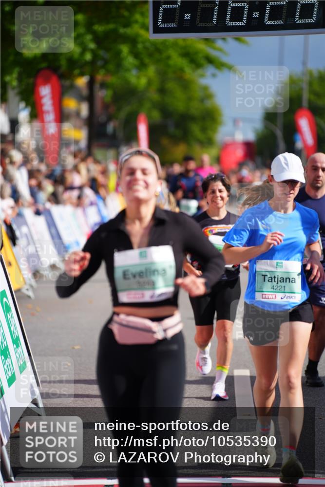 20.09.2026 - PSD Bank Halbmarathon LAZAROV Photography http://msf.ph/oto/10535390 20.09.2026 12:16:27 Ziel 1817, 3248, 4090, 4221, 4222, 4619 meine-sportfotos.de