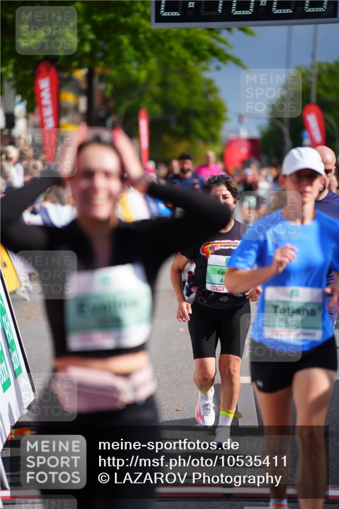 20.09.2026 - PSD Bank Halbmarathon LAZAROV Photography http://msf.ph/oto/10535411 20.09.2026 12:16:28 Ziel 1817, 3248, 4090, 4221, 4222, 4619 meine-sportfotos.de