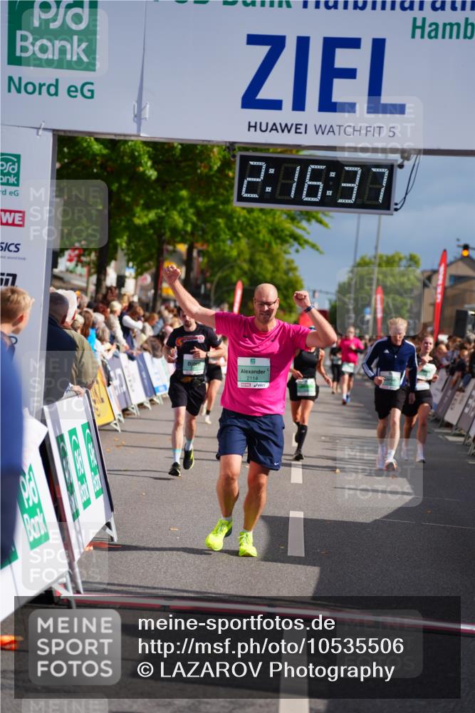 20.09.2026 - PSD Bank Halbmarathon LAZAROV Photography http://msf.ph/oto/10535506 20.09.2026 12:16:37 Ziel 1611, 1649, 1971, 2070, 2114, 2792, 3318, 3911, 4090, 4619 meine-sportfotos.de