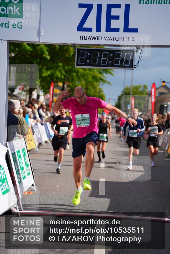 20.09.2026 - PSD Bank Halbmarathon LAZAROV Photography http://msf.ph/oto/10535511 20.09.2026 12:16:37 Ziel 1611, 1649, 1971, 2070, 2114, 2792, 3318, 3911, 4090, 4619 meine-sportfotos.de