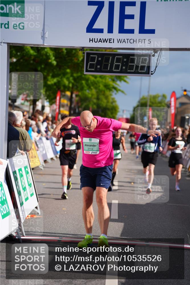 20.09.2026 - PSD Bank Halbmarathon LAZAROV Photography http://msf.ph/oto/10535526 20.09.2026 12:16:37 Ziel 1611, 1649, 1971, 2070, 2114, 2792, 3318, 3911, 4090, 4619 meine-sportfotos.de