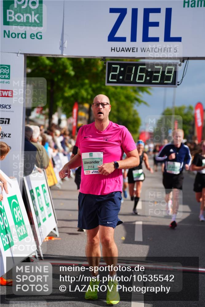 20.09.2026 - PSD Bank Halbmarathon LAZAROV Photography http://msf.ph/oto/10535542 20.09.2026 12:16:38 Ziel 1611, 1649, 1971, 2070, 2114, 2792, 3318, 3911 meine-sportfotos.de