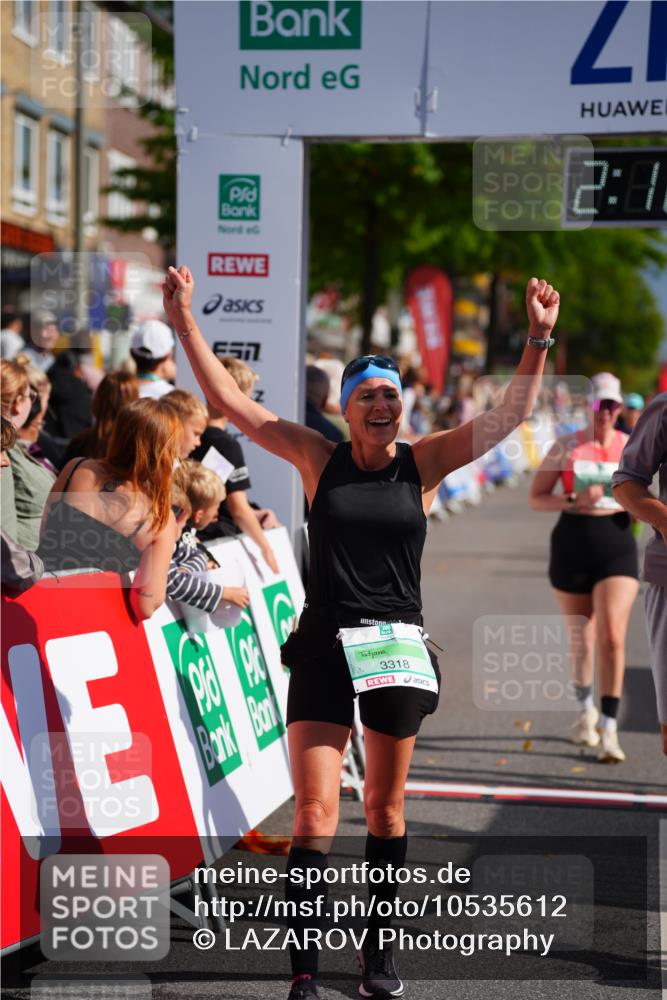 20.09.2026 - PSD Bank Halbmarathon LAZAROV Photography http://msf.ph/oto/10535612 20.09.2026 12:16:42 Ziel 1649, 1971, 2070, 2114, 2646, 2792, 3274, 3318, 3719, 3911 meine-sportfotos.de