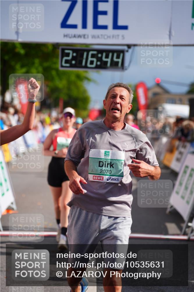 20.09.2026 - PSD Bank Halbmarathon LAZAROV Photography http://msf.ph/oto/10535631 20.09.2026 12:16:43 Ziel 1649, 2070, 2114, 2574, 2646, 2792, 3274, 3318, 3719, 3911 meine-sportfotos.de