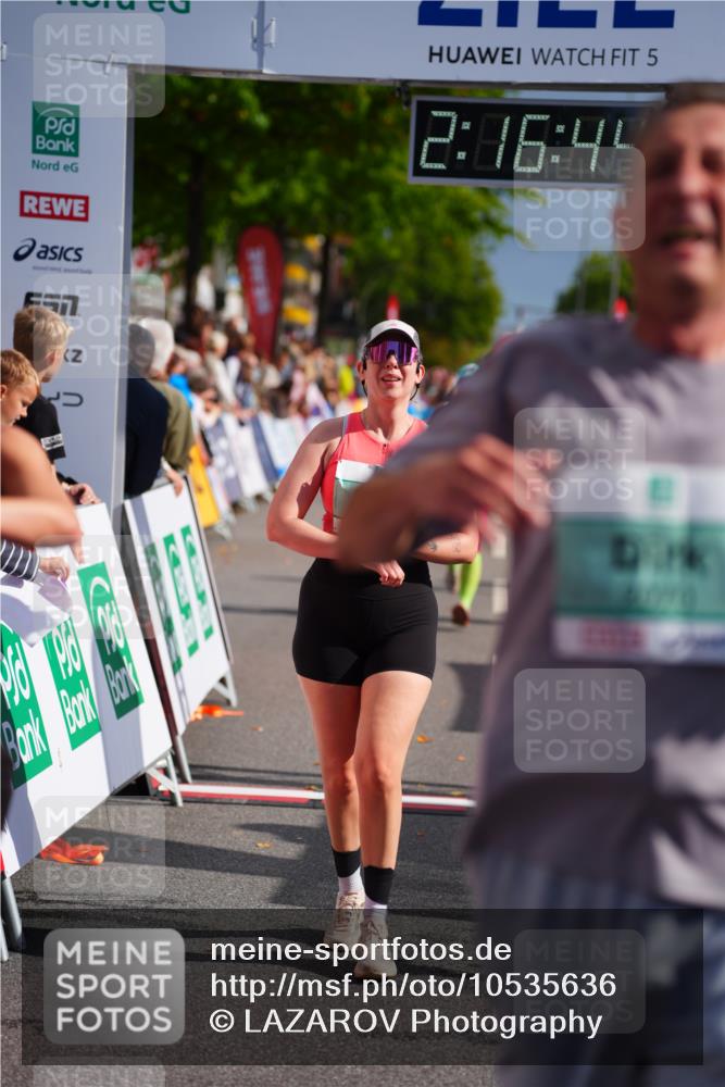 20.09.2026 - PSD Bank Halbmarathon LAZAROV Photography http://msf.ph/oto/10535636 20.09.2026 12:16:44 Ziel 1649, 2070, 2114, 2574, 2646, 2792, 3274, 3318, 3719, 3911 meine-sportfotos.de