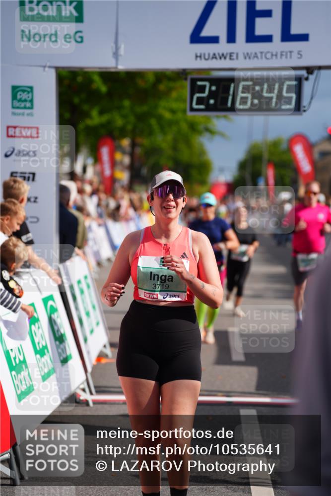 20.09.2026 - PSD Bank Halbmarathon LAZAROV Photography http://msf.ph/oto/10535641 20.09.2026 12:16:45 Ziel 1649, 2070, 2114, 2574, 2646, 2792, 3274, 3318, 3719, 3911 meine-sportfotos.de