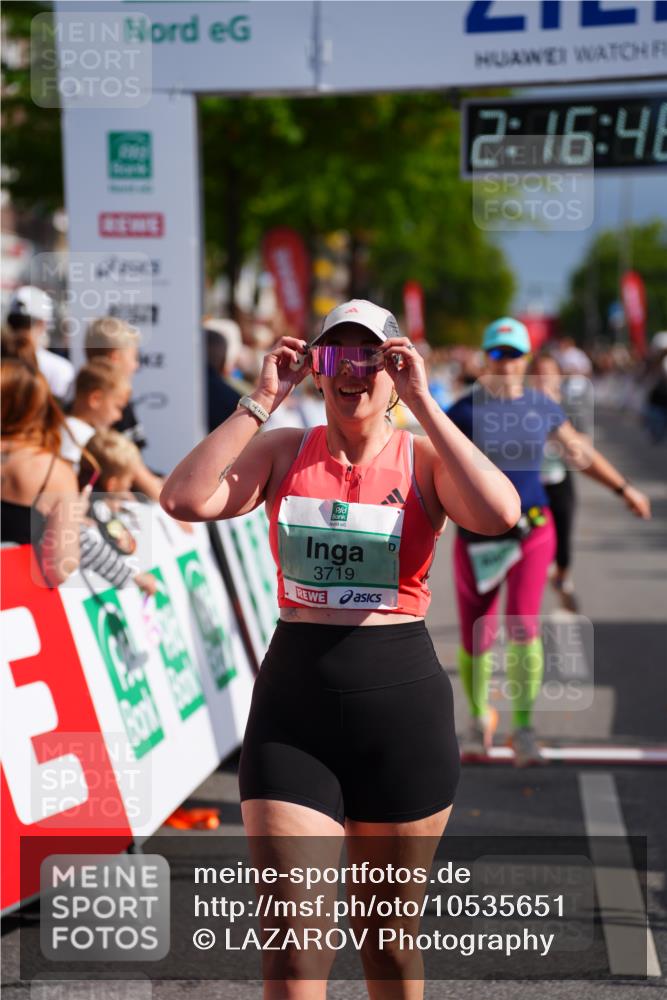 20.09.2026 - PSD Bank Halbmarathon LAZAROV Photography http://msf.ph/oto/10535651 20.09.2026 12:16:45 Ziel 1649, 2070, 2114, 2574, 2646, 2792, 3274, 3318, 3719, 3911 meine-sportfotos.de
