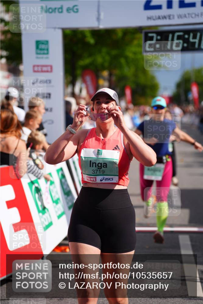 20.09.2026 - PSD Bank Halbmarathon LAZAROV Photography http://msf.ph/oto/10535657 20.09.2026 12:16:46 Ziel 1649, 2070, 2114, 2574, 2646, 2792, 3274, 3318, 3719, 3911 meine-sportfotos.de