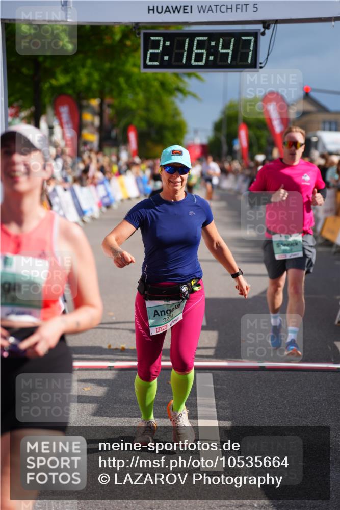 20.09.2026 - PSD Bank Halbmarathon LAZAROV Photography http://msf.ph/oto/10535664 20.09.2026 12:16:46 Ziel 1649, 2070, 2114, 2574, 2646, 2792, 3274, 3318, 3719, 3911 meine-sportfotos.de