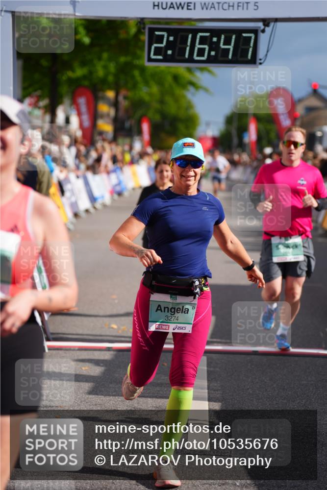 20.09.2026 - PSD Bank Halbmarathon LAZAROV Photography http://msf.ph/oto/10535676 20.09.2026 12:16:46 Ziel 1649, 2070, 2114, 2574, 2646, 2792, 3274, 3318, 3719, 3911 meine-sportfotos.de